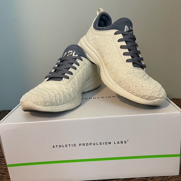 APL Techloom Phantom - Picture 2 of 9